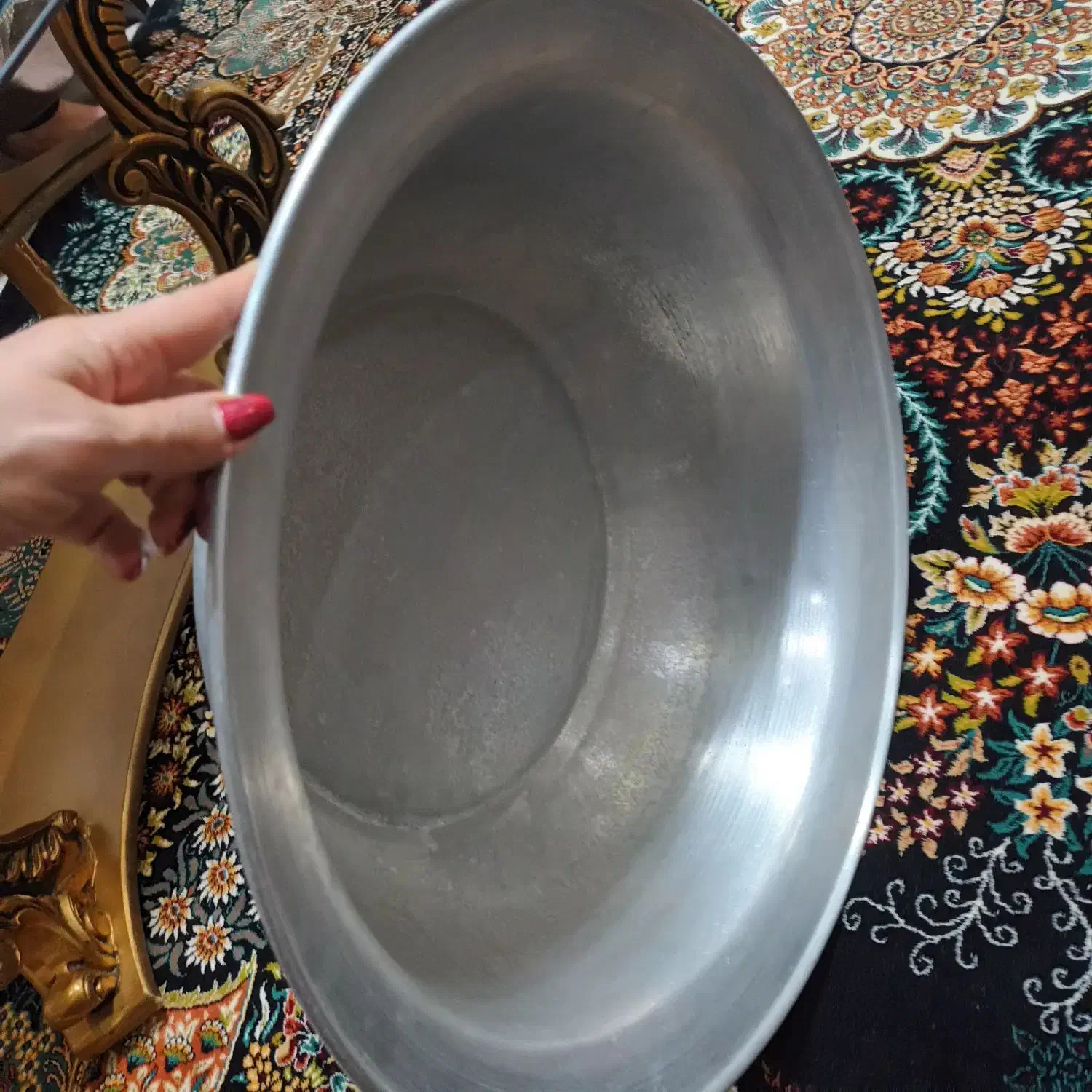 لعابی روحی|ظروف پخت‌وپز|رشت, بوسار|دیوار