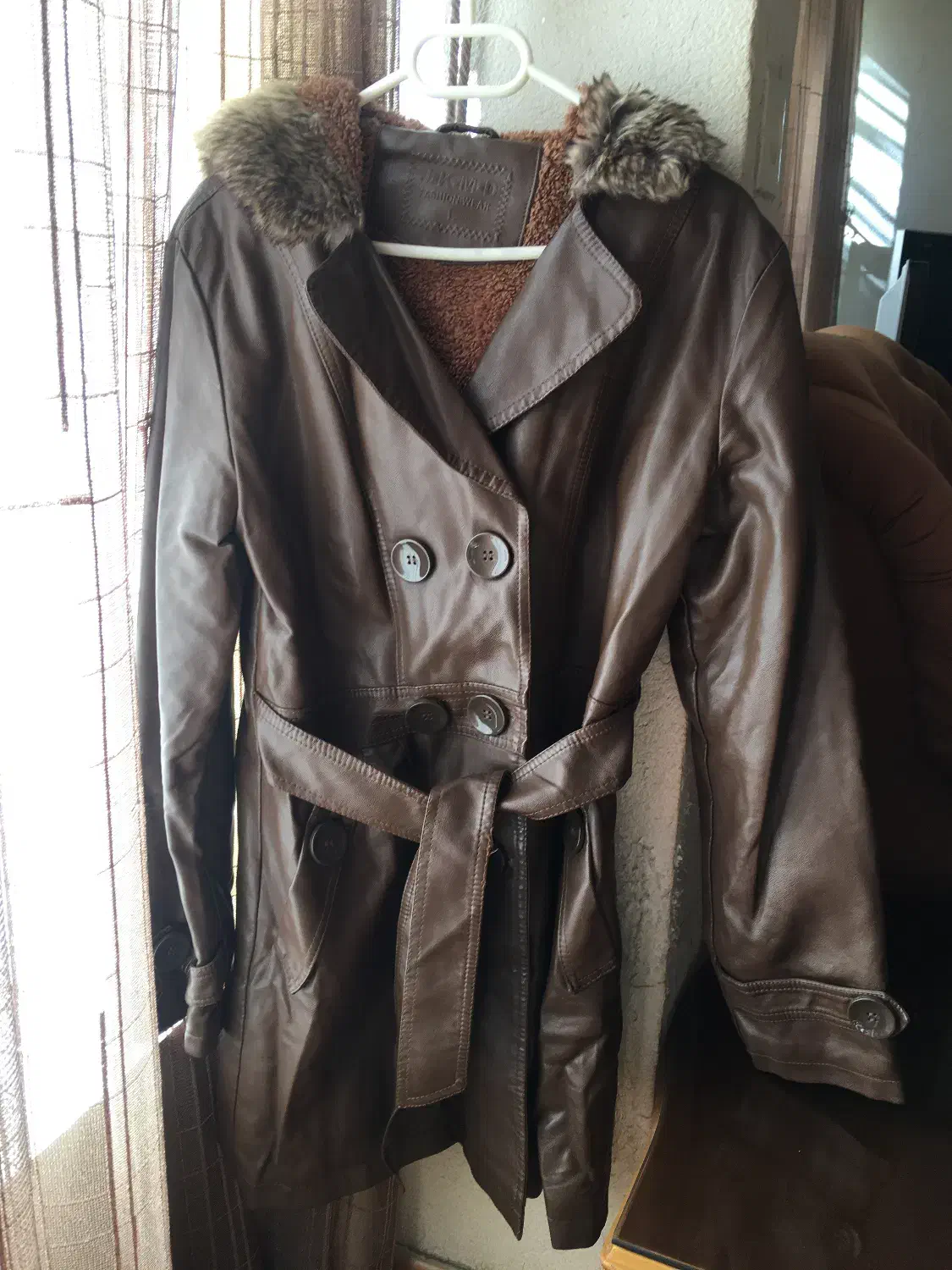 پالتو چرم سایز ۳۸-۴۰|لباس|اصفهان, فیض|دیوار