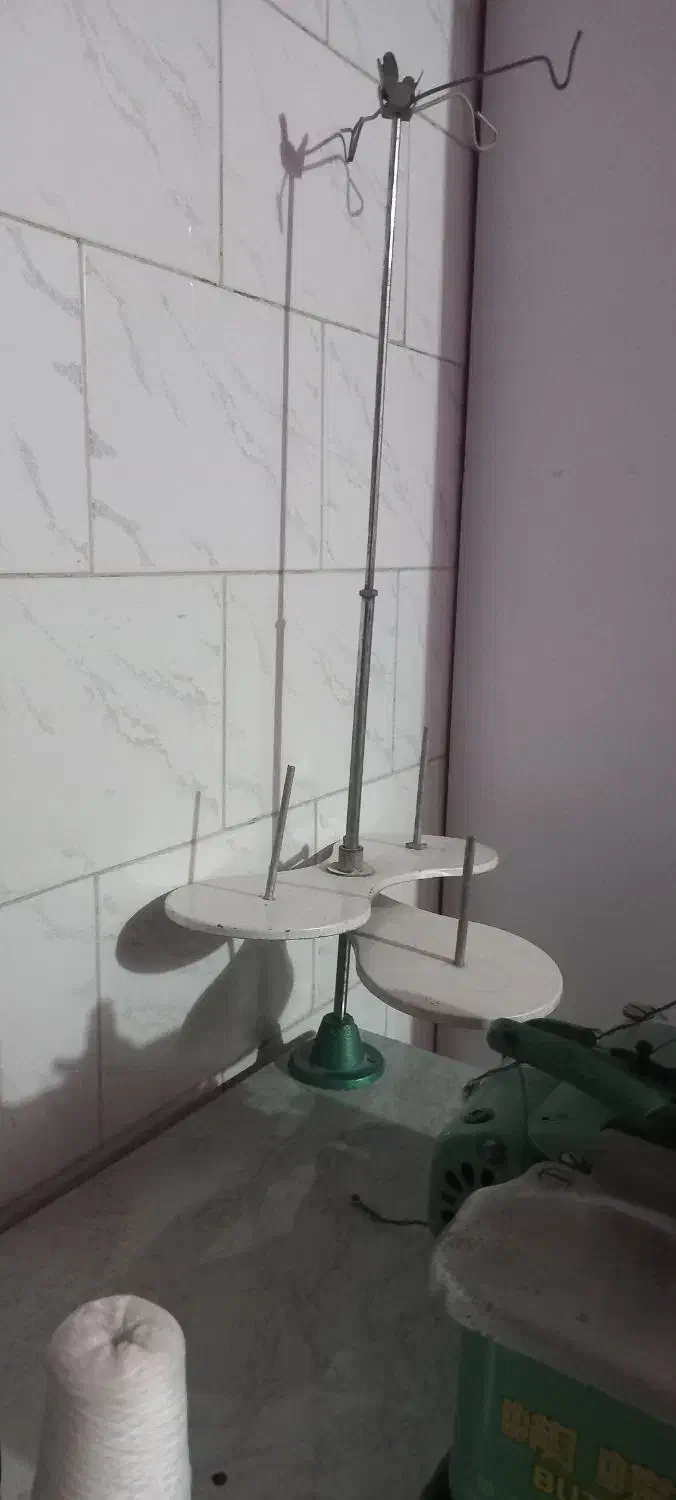 سردوز بسیار نرم|چرخ خیاطی و ریسندگی|کاشان, پاقپان|دیوار