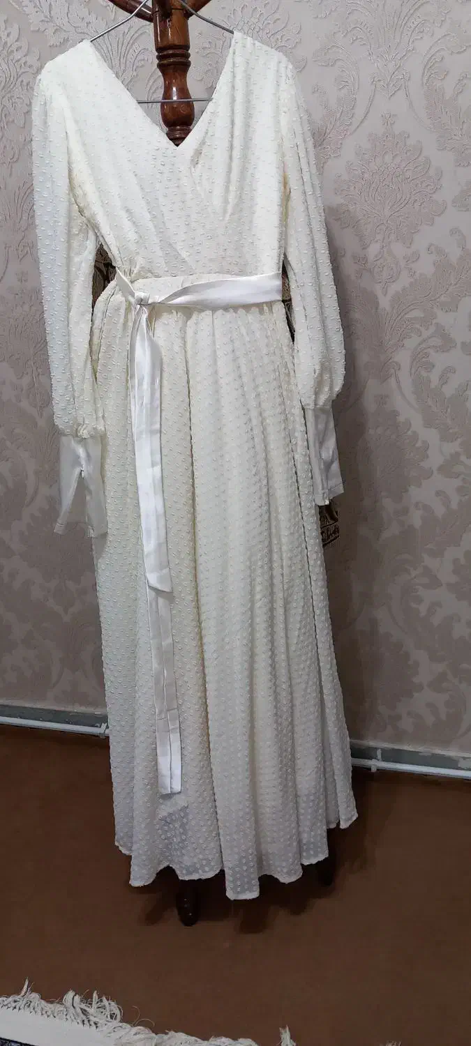 مجلسی سفید|لباس|پارس‌آباد, |دیوار