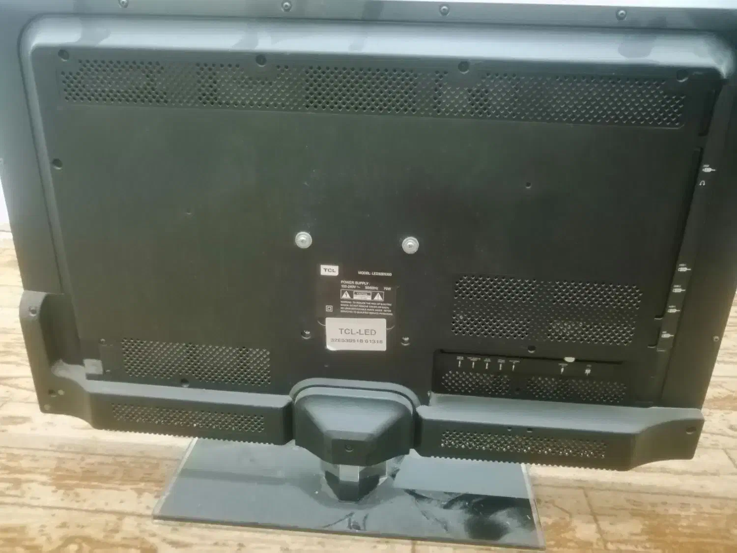 LED مارک TCL، بدون کارکرد|تلویزیون و پروژکتور|قم, عمار یاسر|دیوار