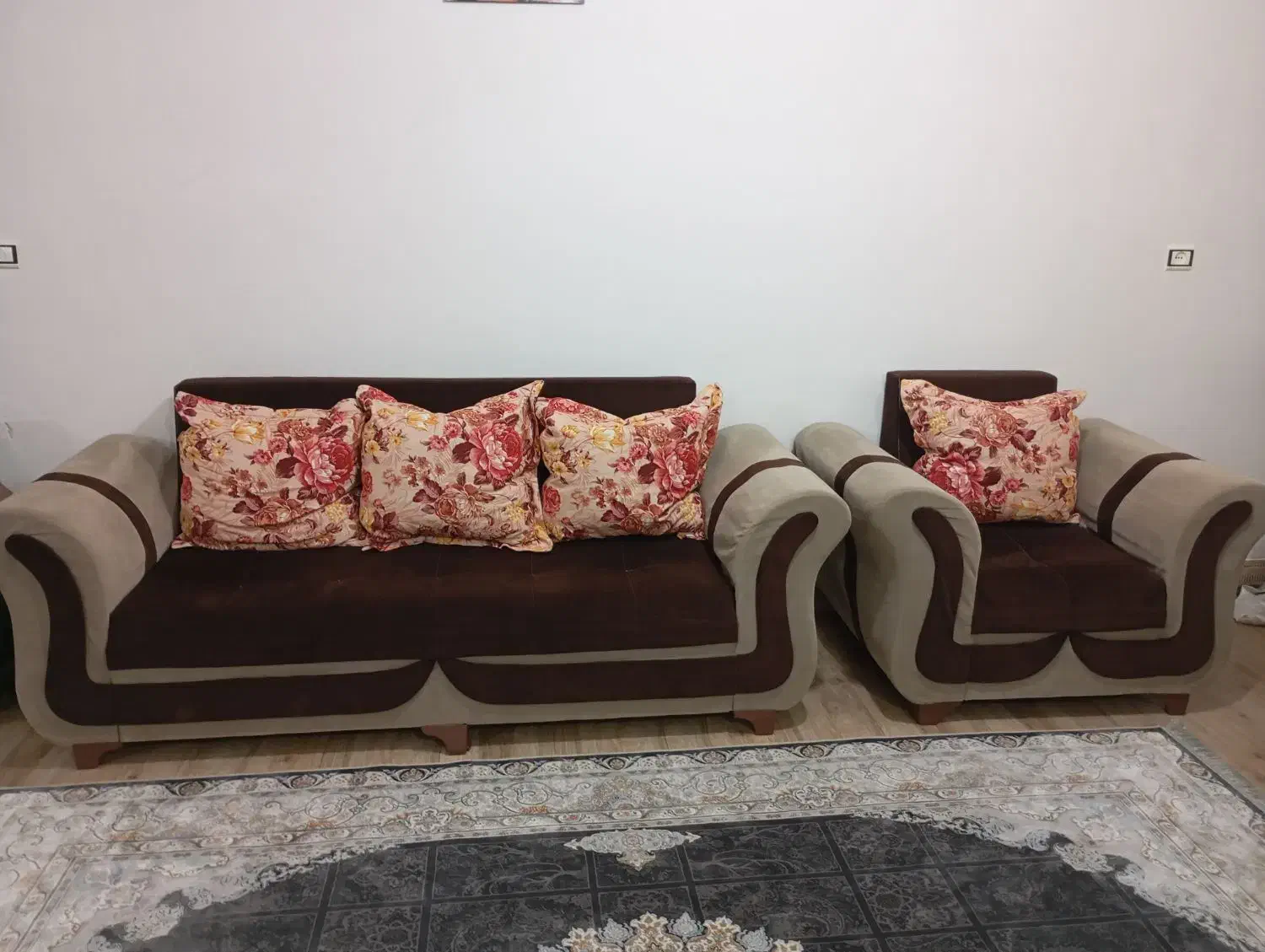 فروش|مبلمان خانگی و میز عسلی|سلماس, |دیوار