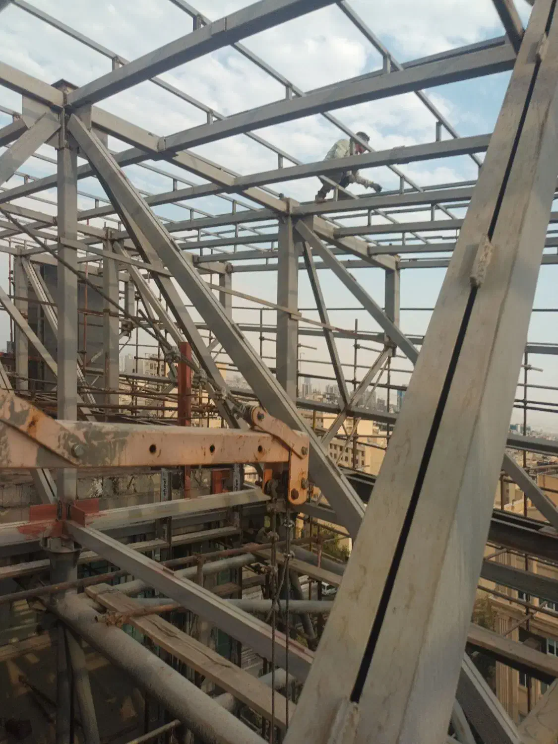 ساخت نصب اسکلت فلزی وسوله|خدمات پیشه و مهارت|تهران, سبلان (لشگر)|دیوار