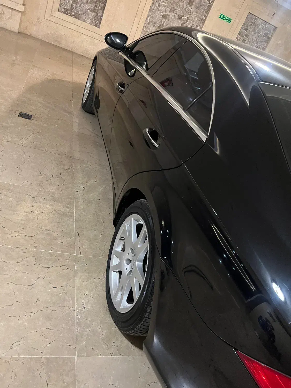 Cls350 مشکی بی نقطه|خودرو سواری و وانت|تهران, درختی|دیوار