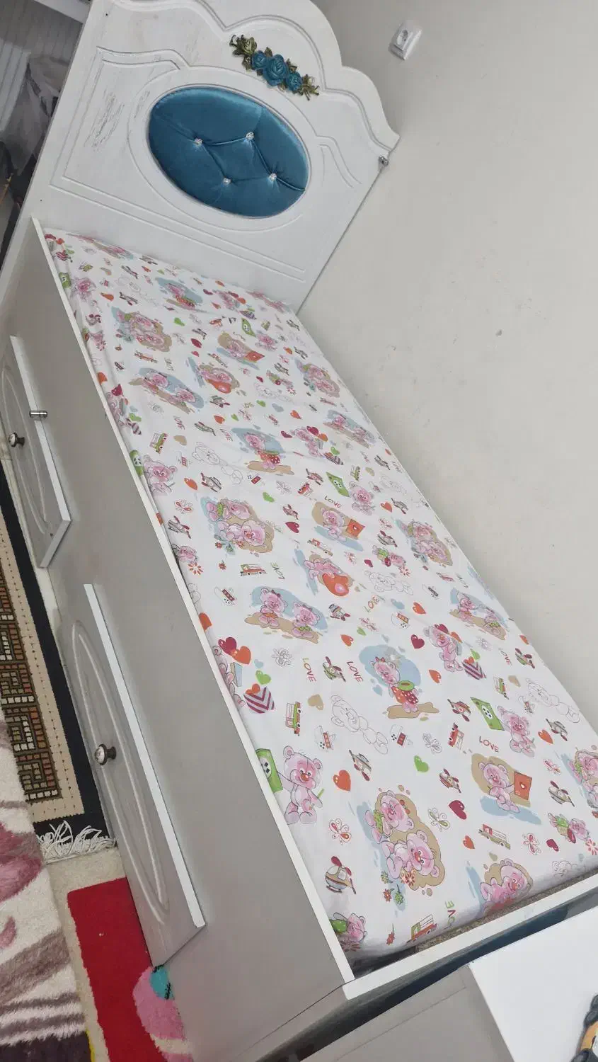 تخت|تخت و صندلی بچه|قزوین, |دیوار