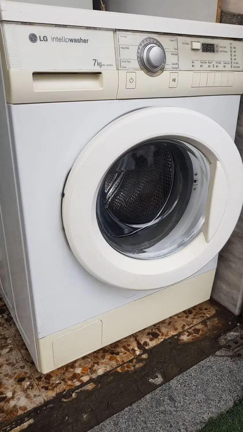 لباسشویی ال جی ۷کیلویی|ماشین لباسشویی و خشککن لباس|قم, شهرک امام حسن|دیوار
