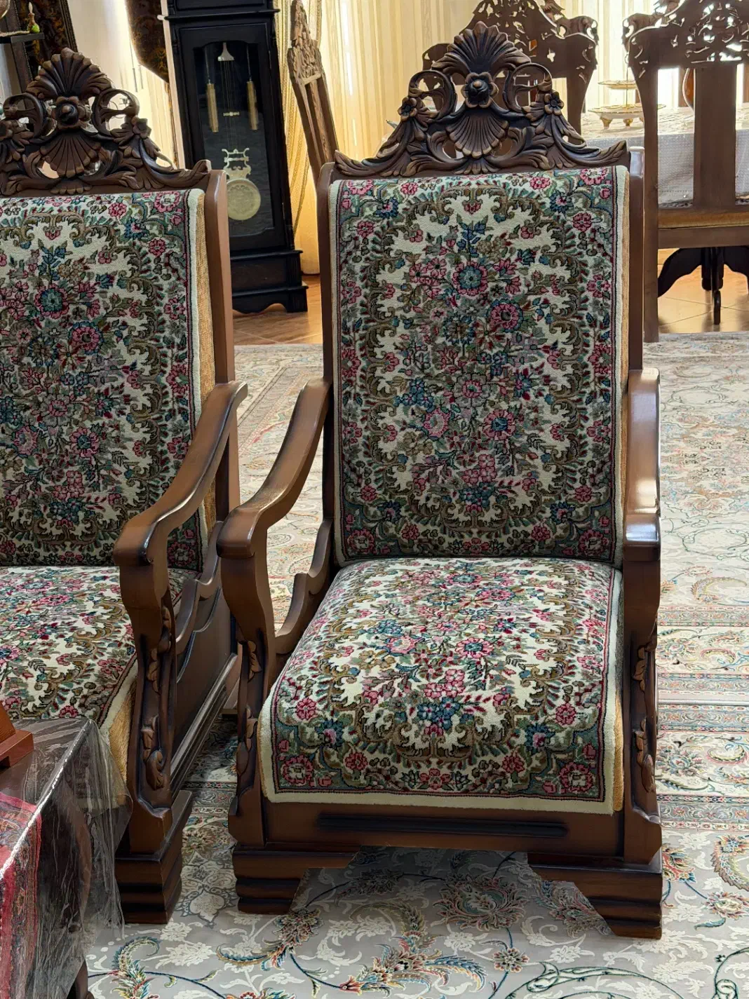 فروش مبل قالی  6عدد ومیز ناهار خوری  6تا صندلی|مبلمان خانگی و میز عسلی|بافت, |دیوار