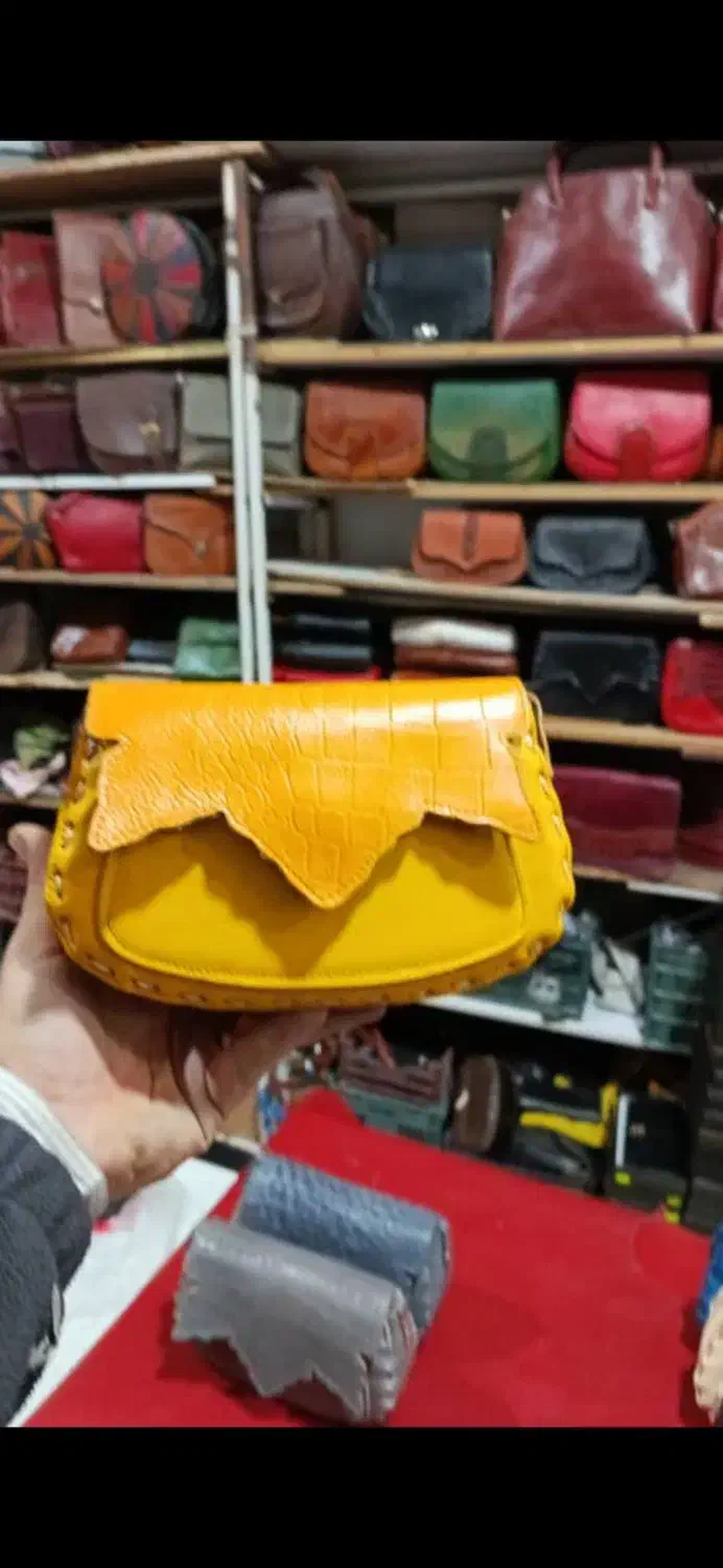 کیف در پروانه برگی چرم طبیعی|کیف، کفش، کمربند|اردبیل, |دیوار