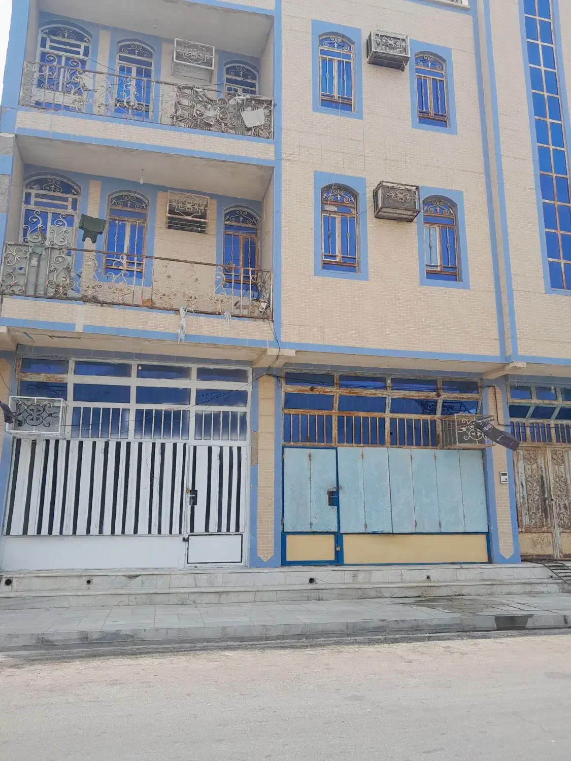 بندر دیر خیابان شیلات مغازه ۴۰ متری|اجارهٔ مغازه و غرفه|بندر دیر, |دیوار