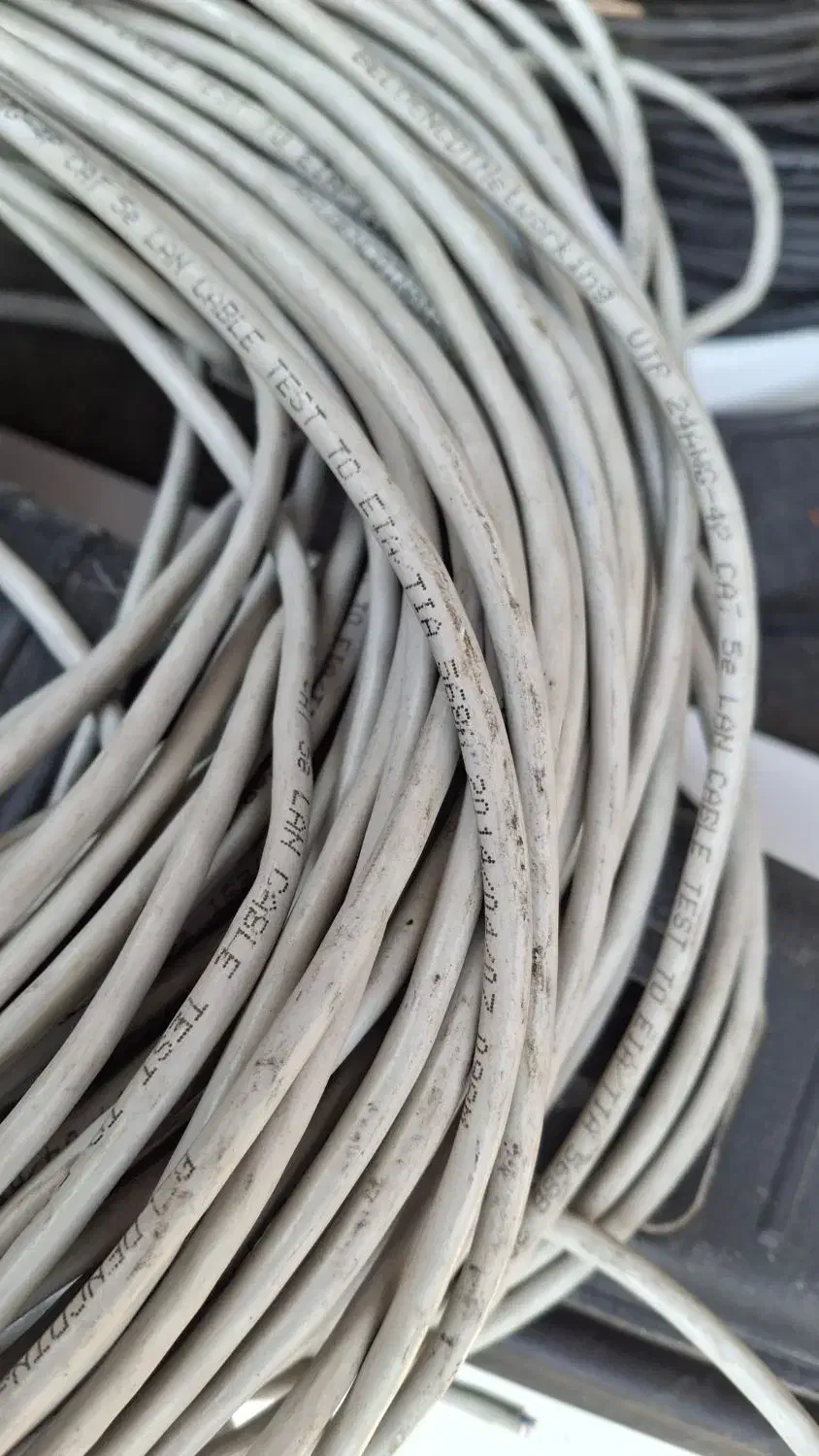 کابل شبکه بلدنcat5e|مودم و تجهیزات شبکه|فردیس, نگارستان|دیوار