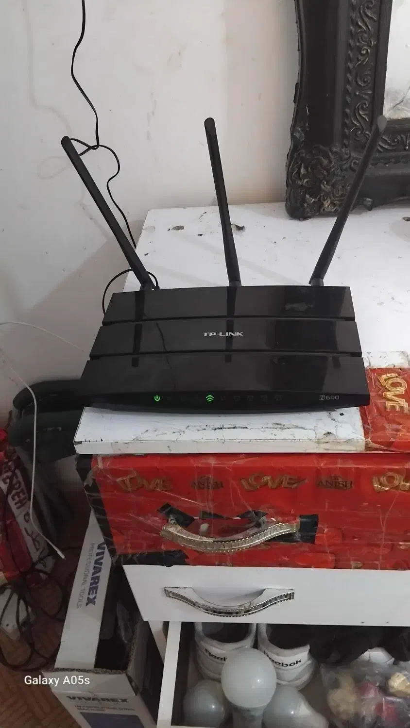 یک دستگاه روتر تی پی|مودم و تجهیزات شبکه|اهواز, کوی مهدیس|دیوار