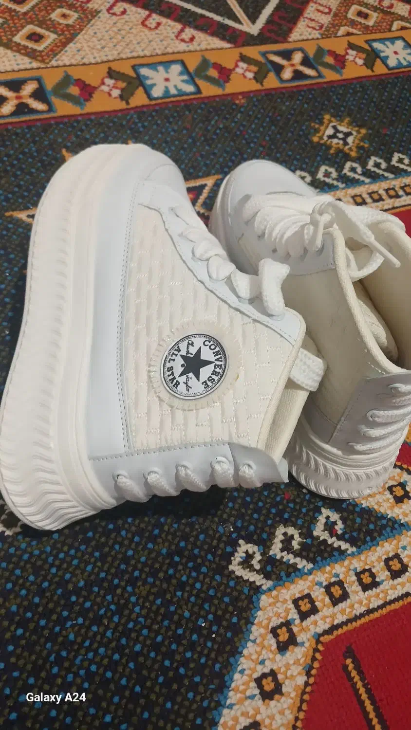 کتونی ال استار|کیف، کفش، کمربند|بومهن, |دیوار