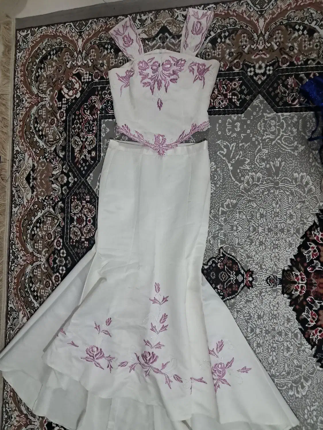 تعدادی لباس مجلسی  در حد نو حراج شد|لباس|هشتگرد, فاز ۲ مهستان|دیوار