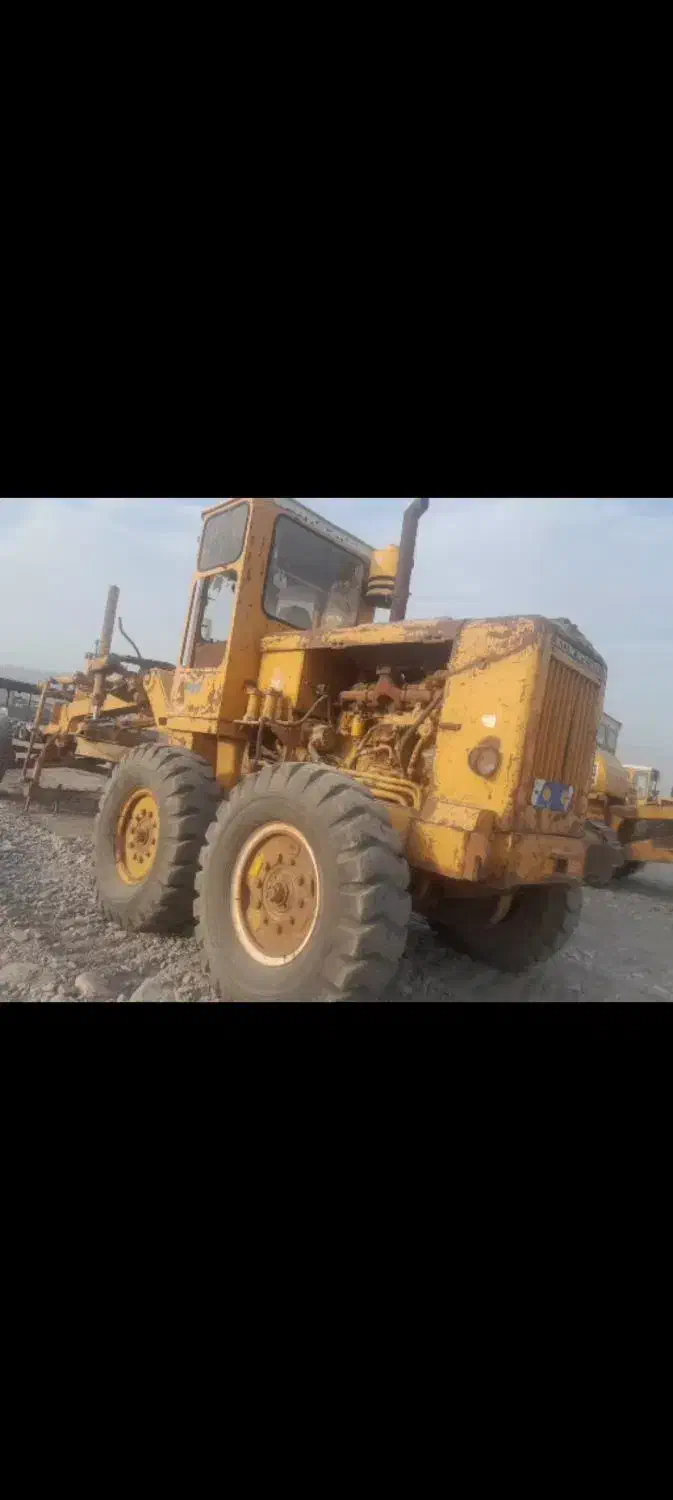 گریدر کوماتسو ۷۰۵ ار۲ ماشین آلات|خودرو سنگین|جیرفت, |دیوار