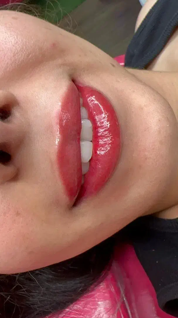 آرایش دائم رایگان|خدمات آرایشگری و زیبایی|رشت, نامجو|دیوار