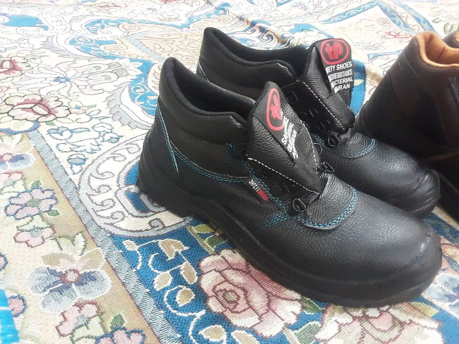 کفش کار|کیف، کفش، کمربند|فولادشهر, A6|دیوار