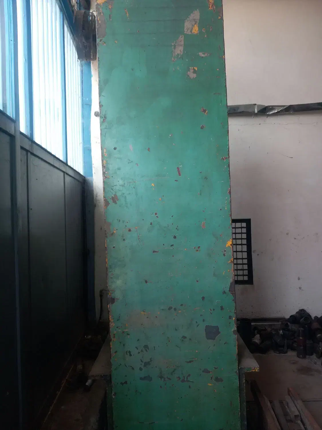 پرس ۵۰۰ تنی دستی ورق ۲۵ دهنه ۱۳۰ متحرک|ماشین‌آلات صنعتی|رشت, حومه رشت|دیوار