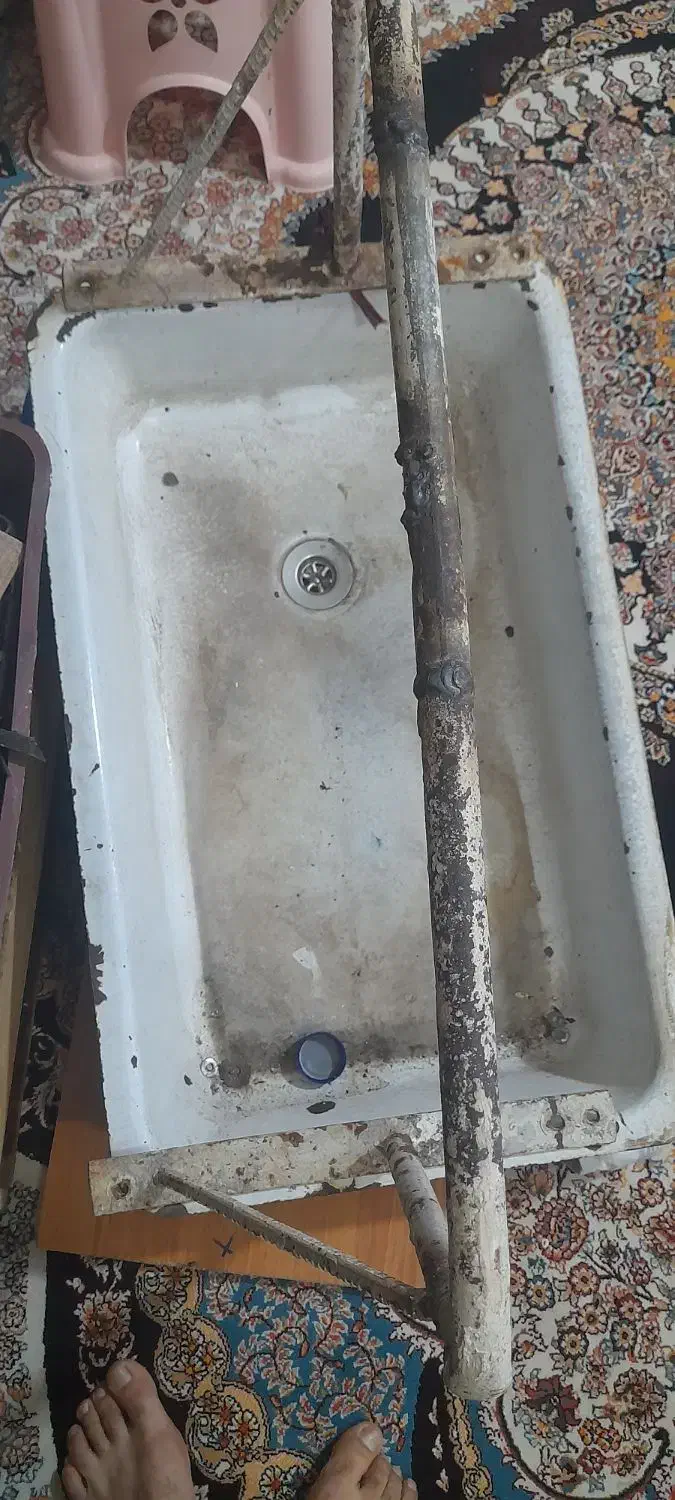 سینک آهنی همراه پایه|آب‌چکان و نظم‌دهنده ظروف|مشهد, شهرک امام هادی (شهرک غرب)|دیوار