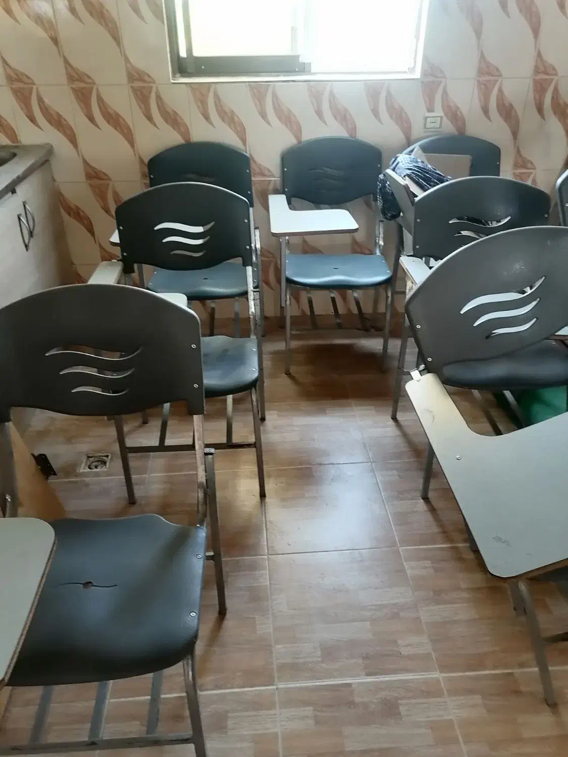 صندلی دانشجویی فایبر گلاس|صندلی و نیمکت|زرگرشهر, |دیوار