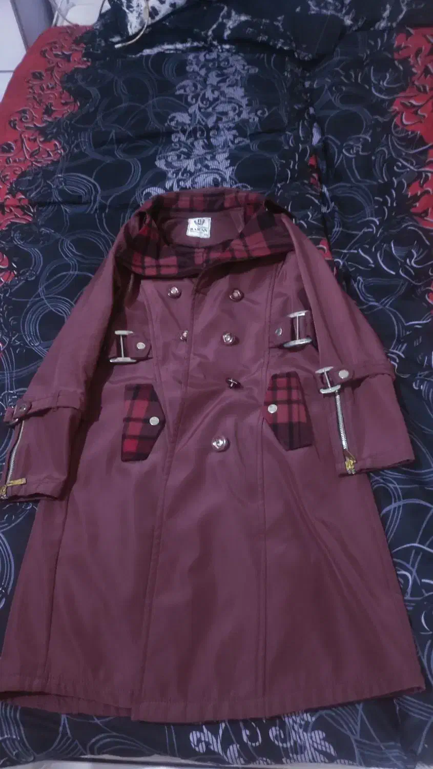 بارونی|لباس|ماهدشت, |دیوار