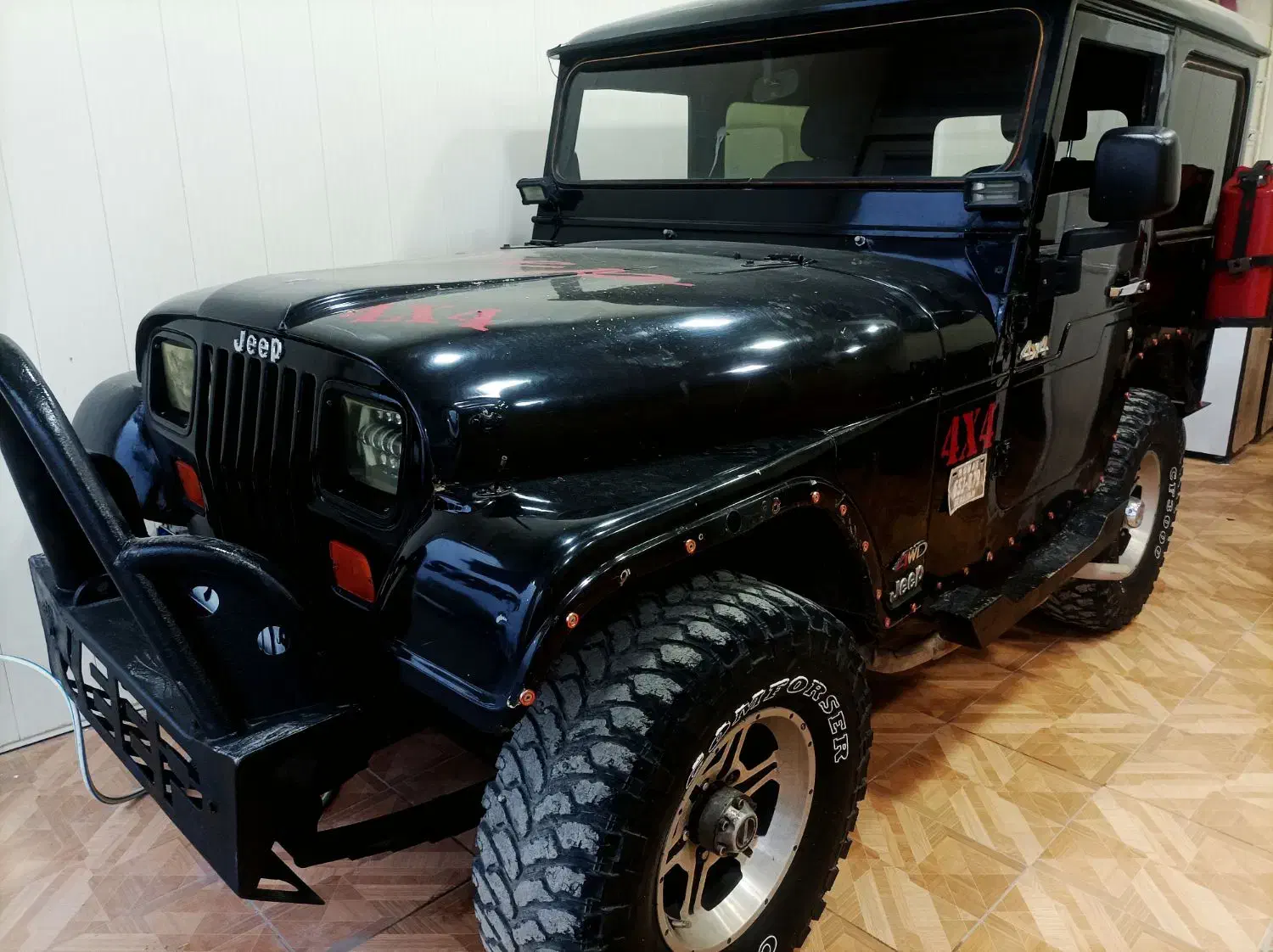 جیپ آفرود|خودرو کلاسیک|زیرآب, |دیوار