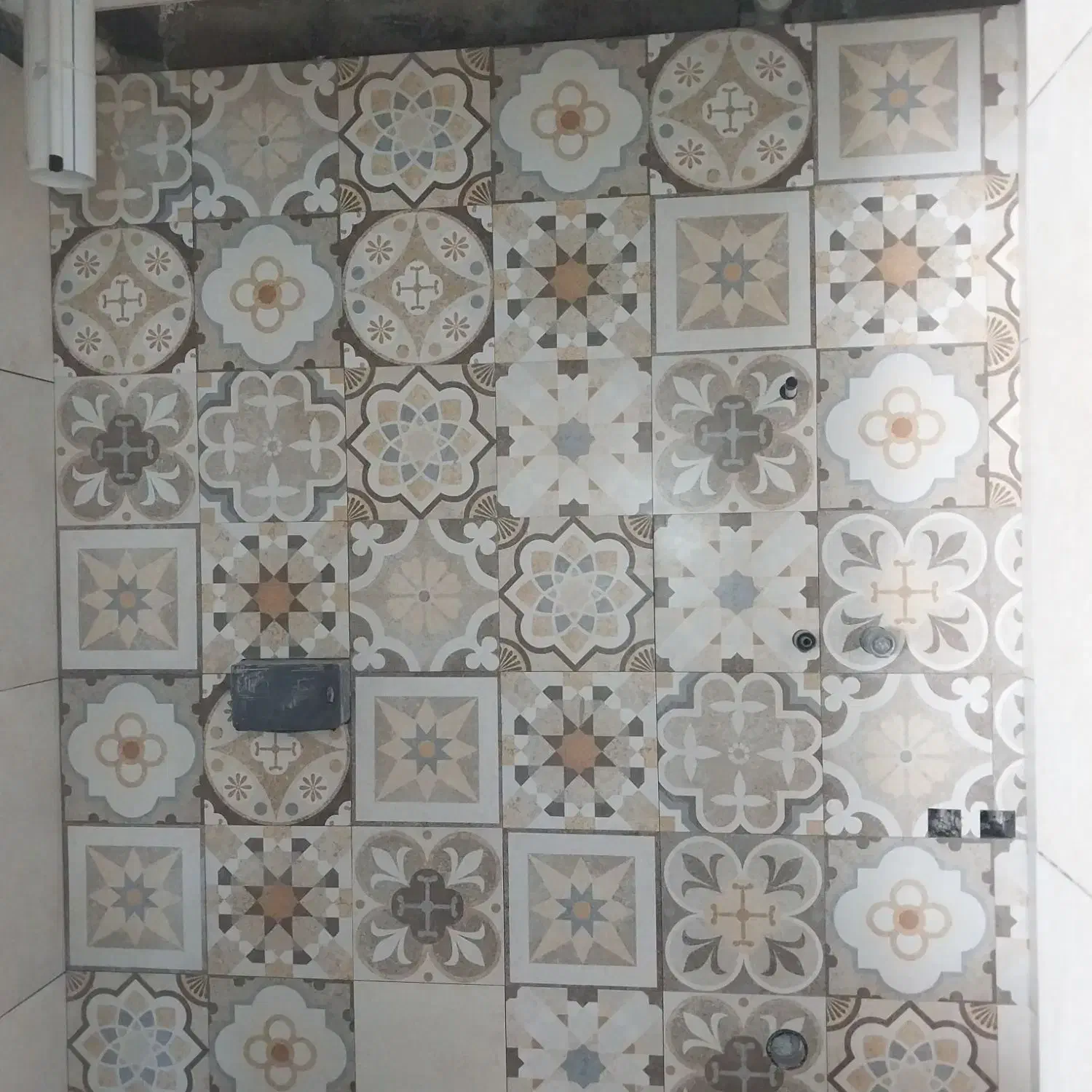 کاشیکاری سنگکاری کاشی کاری لکه گیری|خدمات پیشه و مهارت|رامسر, |دیوار