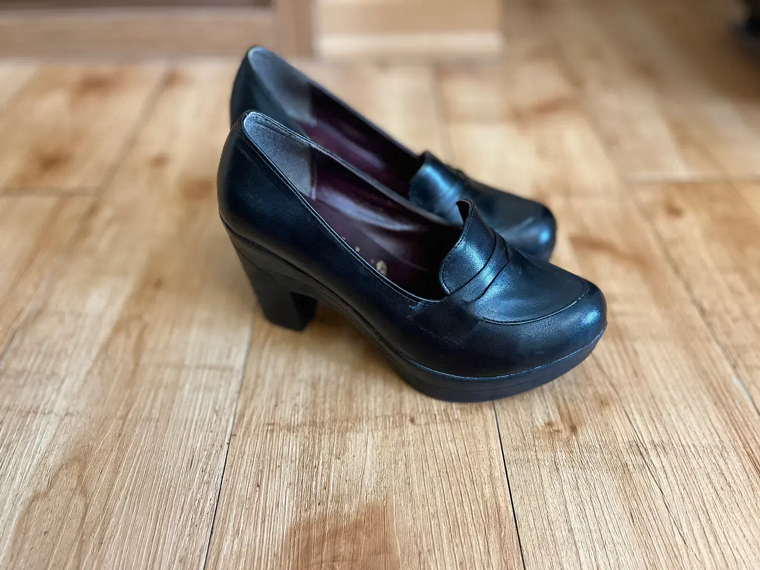 کفش پاشنه دار|کیف، کفش، کمربند|گنبد کاووس, |دیوار