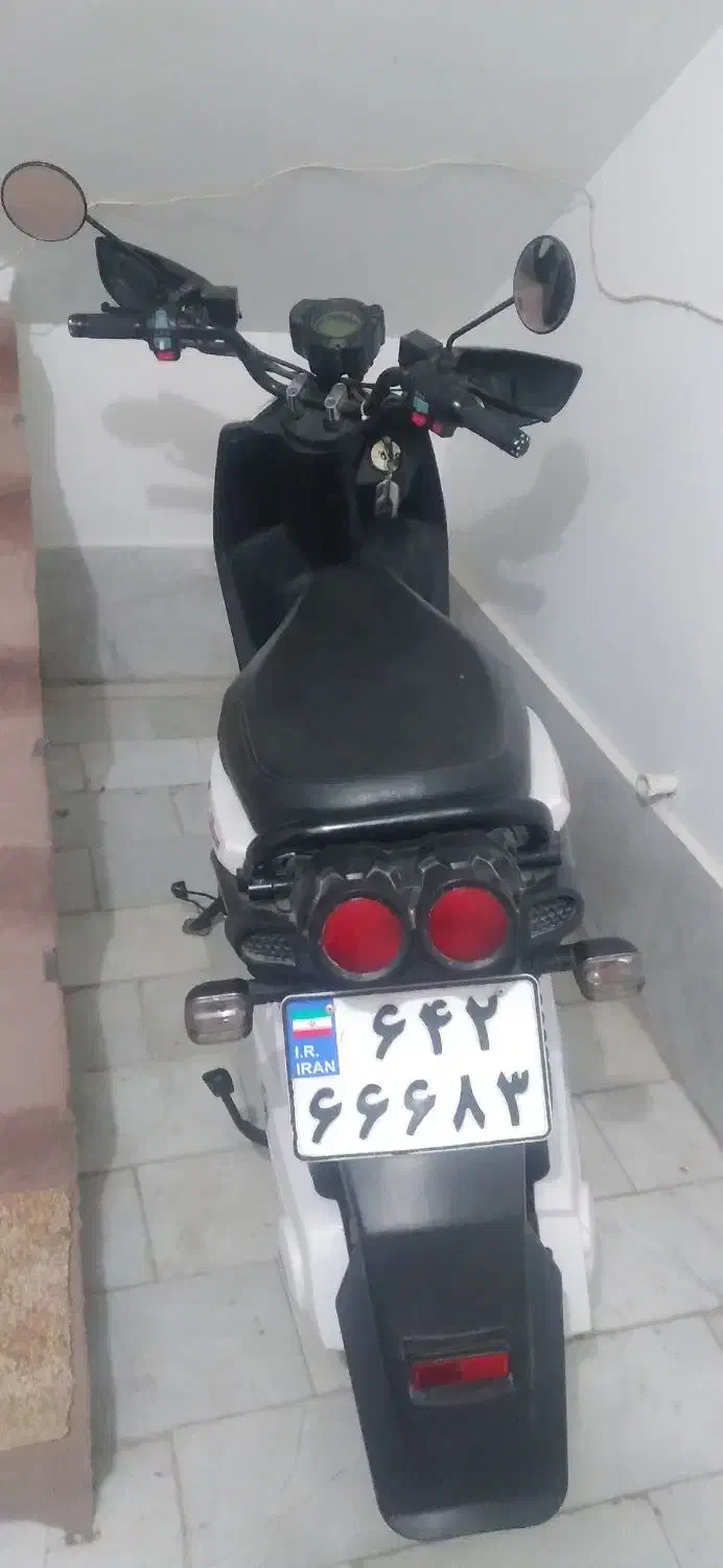 متور سیکلت برقی نامی ۲۰۰۰وات|موتورسیکلت|اردکان, |دیوار