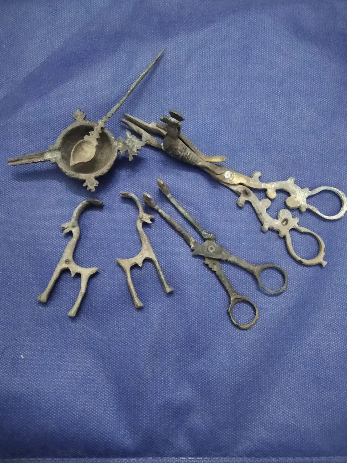 مجسمه و ظروف مفرق|کلکسیون اشیاء عتیقه|تهران, دکتر هوشیار|دیوار