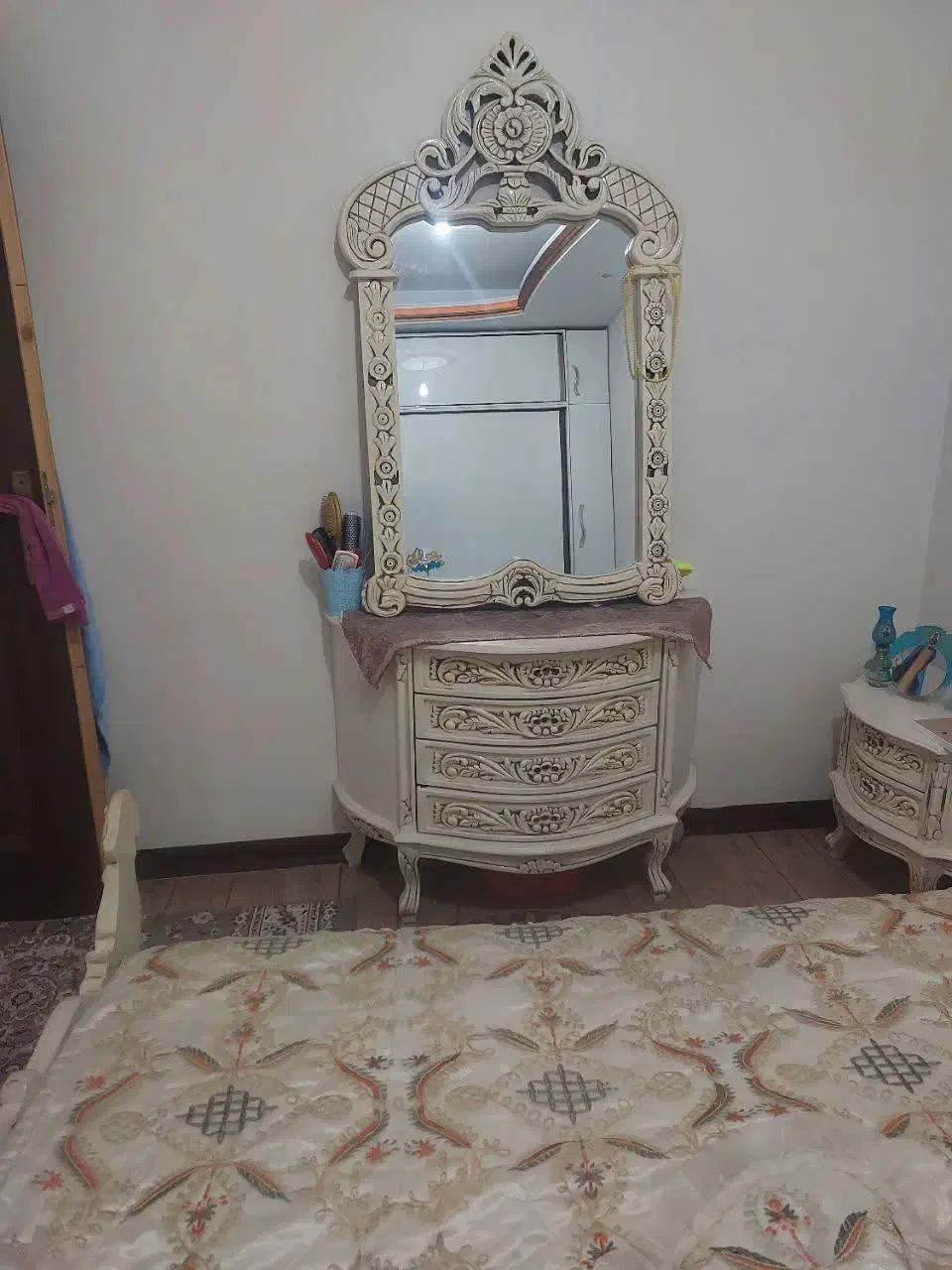 تخت خواب دوم نفره و کنسول|تخت و سرویس خواب|اسلامشهر, شهرک مهدیه|دیوار