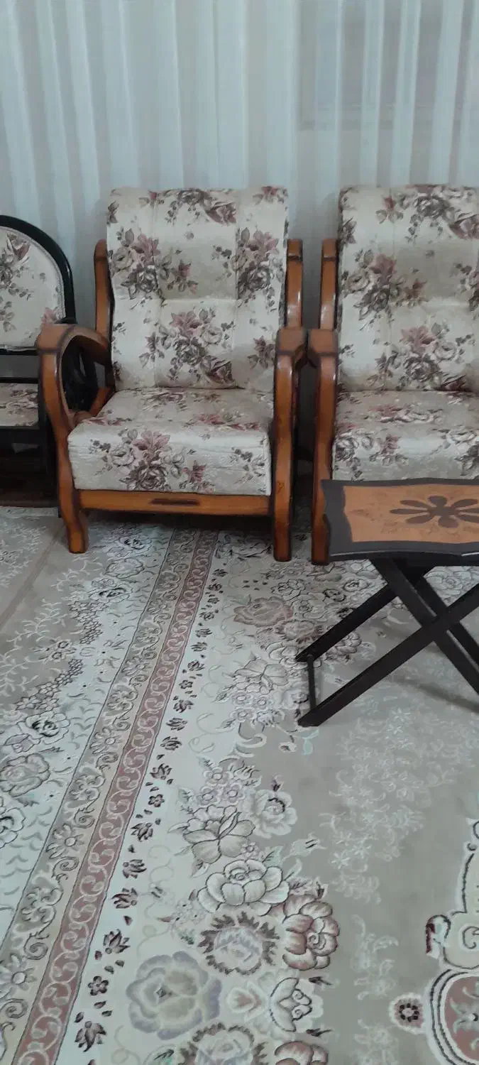 مبلمان تمیز درحد نو|مبلمان خانگی و میز عسلی|شاهین‌شهر, شهرک گلدیس|دیوار