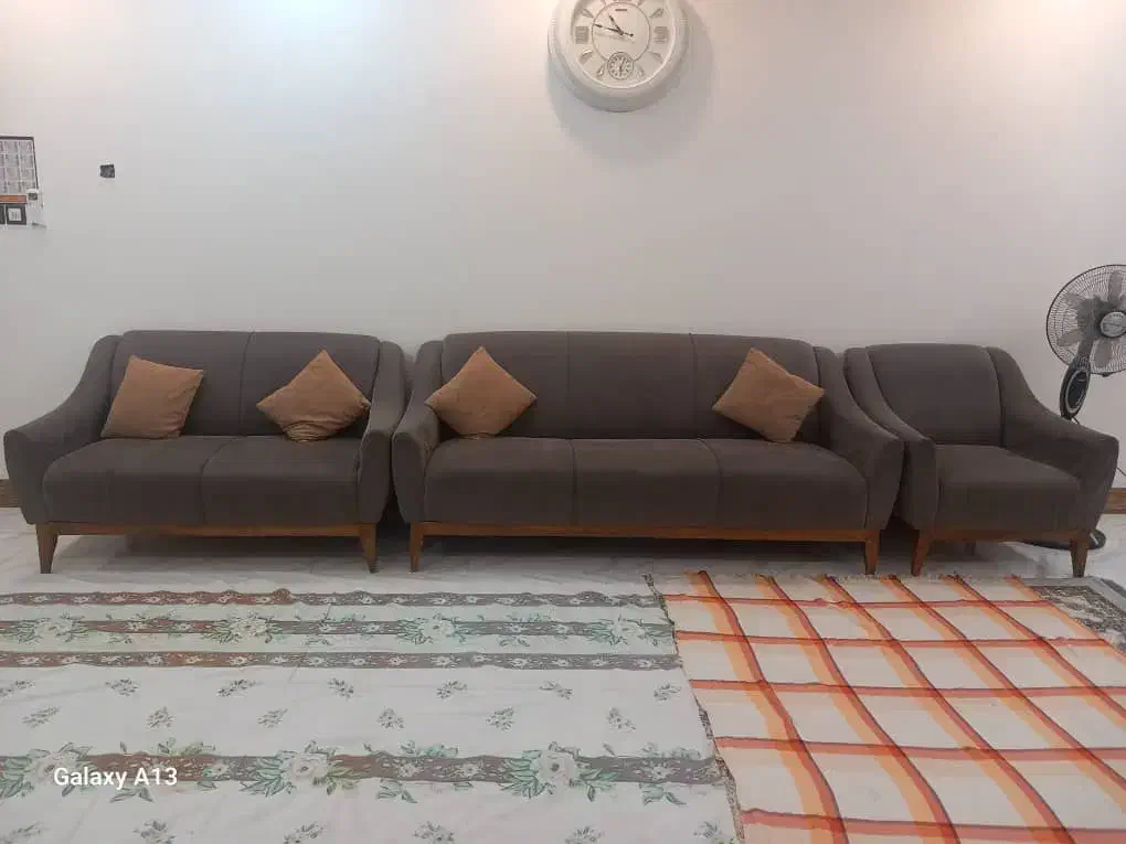 مبل۷نفره|مبلمان خانگی و میز عسلی|کوچصفهان, |دیوار