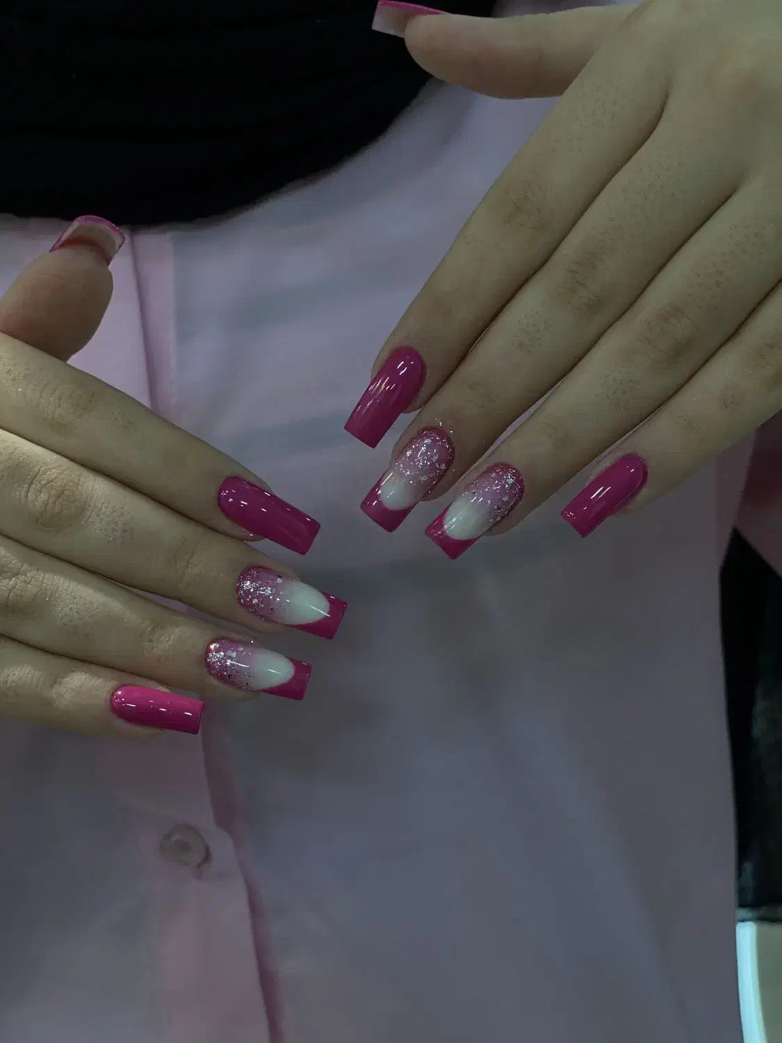 ناخنکار|خدمات آرایشگری و زیبایی|رشت, سعدی (تختی)|دیوار