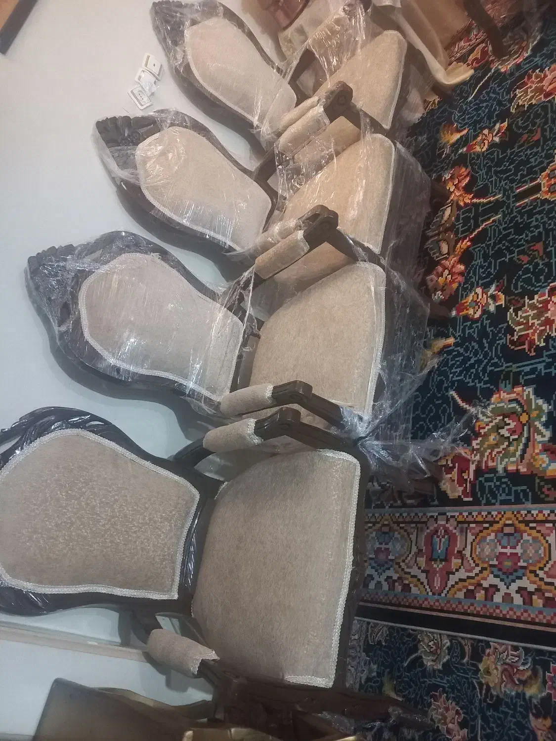 مبل ۹نفره سلطنتی چوب راش|مبلمان خانگی و میز عسلی|اراک, |دیوار