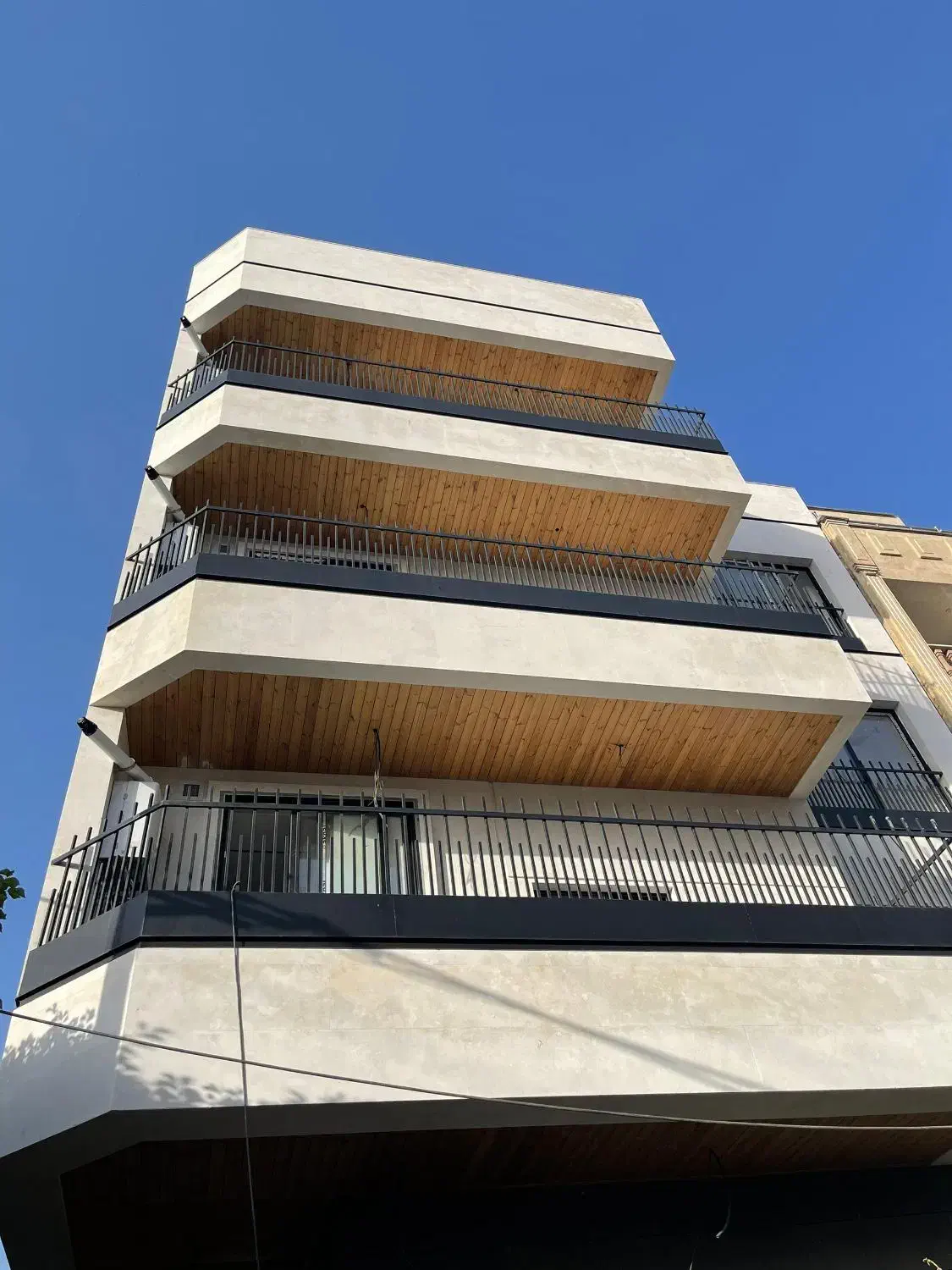 ترمو تراس|عمده‌فروشی|شیراز, نیایش|دیوار