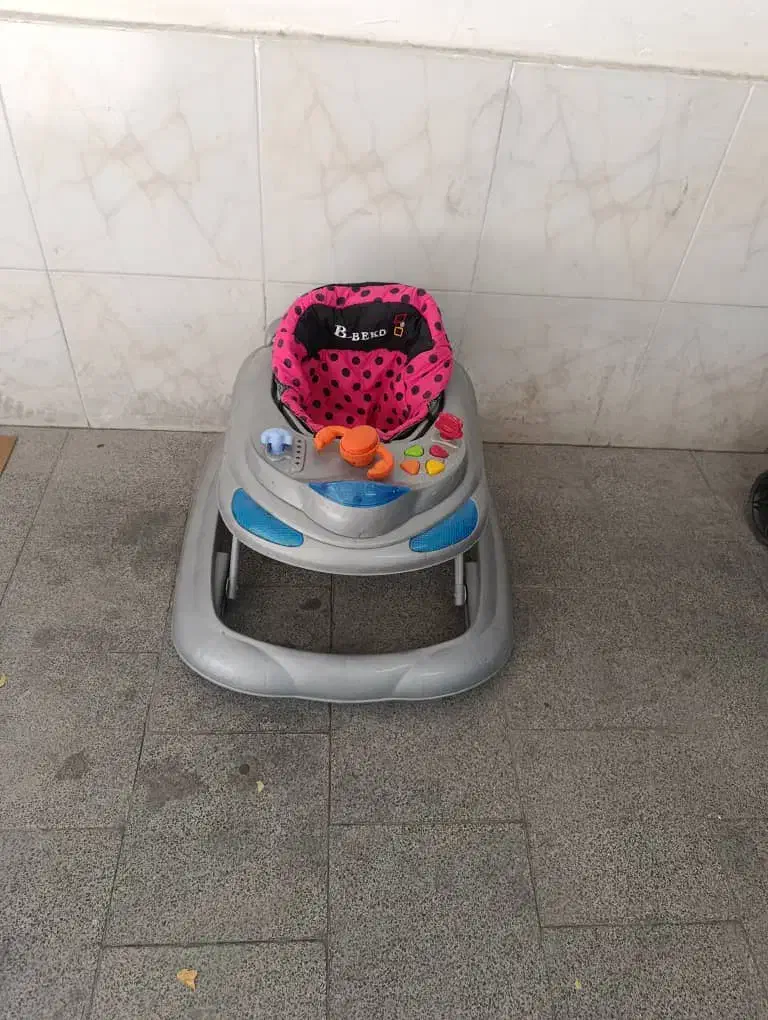 لولیک- کریر -کالسکه -پشه بند|کالسکه و لوازم جانبی|سهند, |دیوار