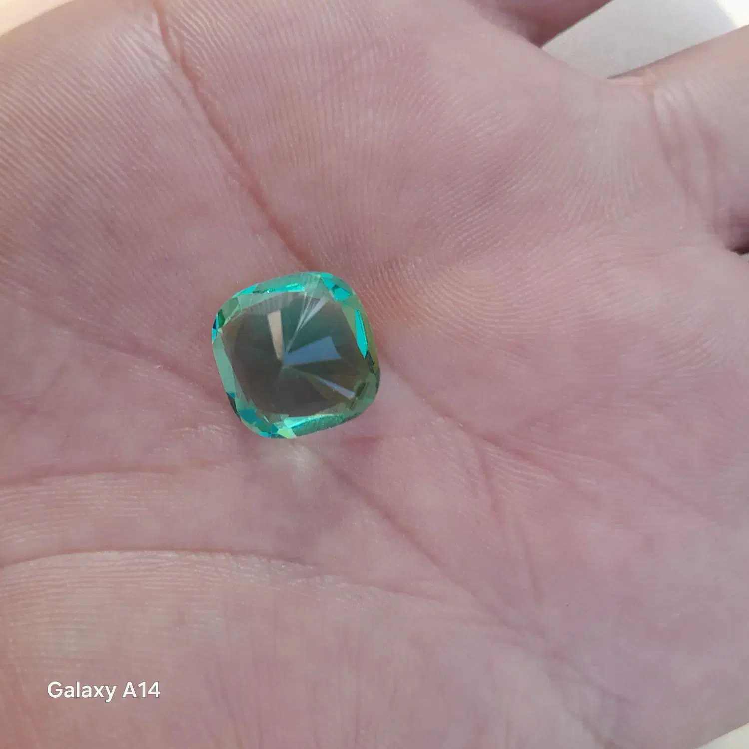 سنگ توپاز الماس تراش|جواهرات|قرچک, شهرک طلائیه|دیوار