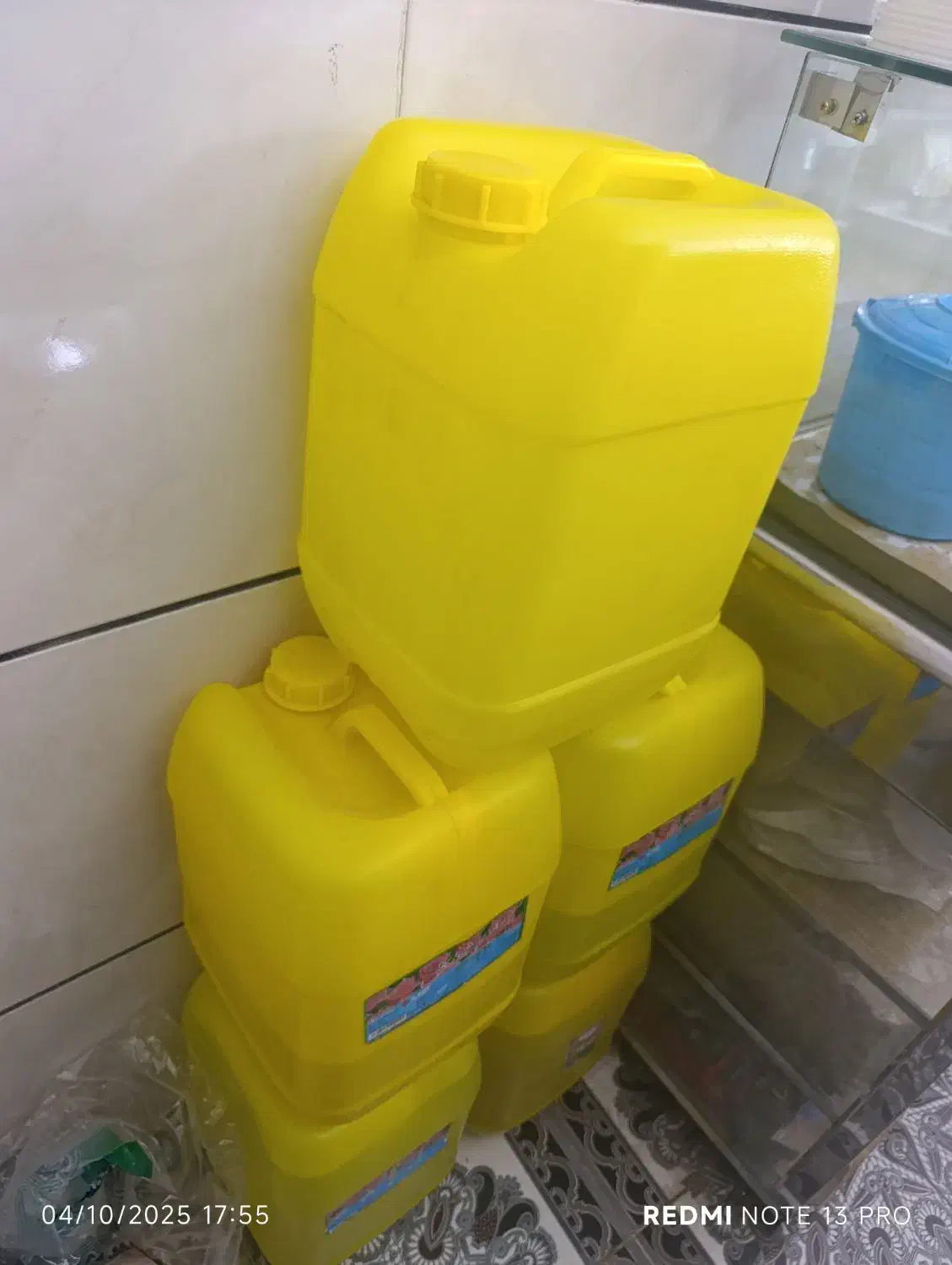 گالن محکم وتمیز|ظروف نگهدارنده، پلاستیکی، یکبارمصرف|سنندج, |دیوار