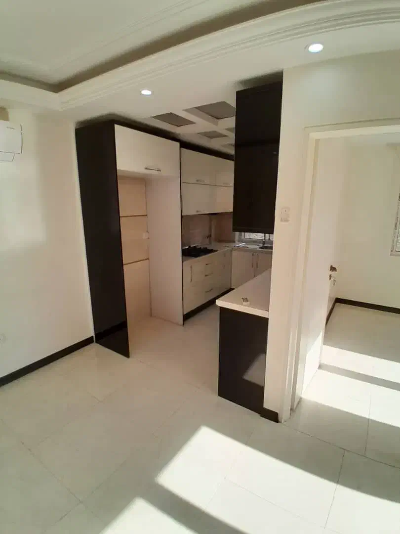 ۳۸ متری نوساز فوری پول لازم زیر قیمت منطقه