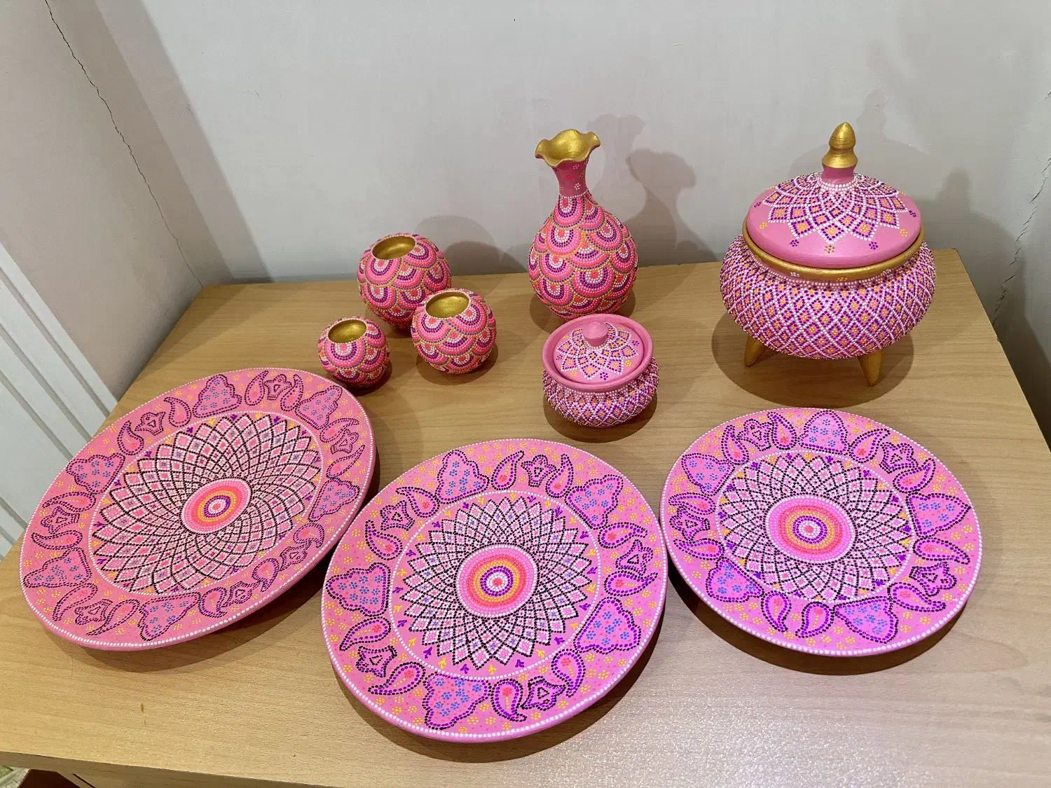 سرویس نقطه کوبی کار دست|ظروف سرو و پذیرایی|رشت, رودباری|دیوار