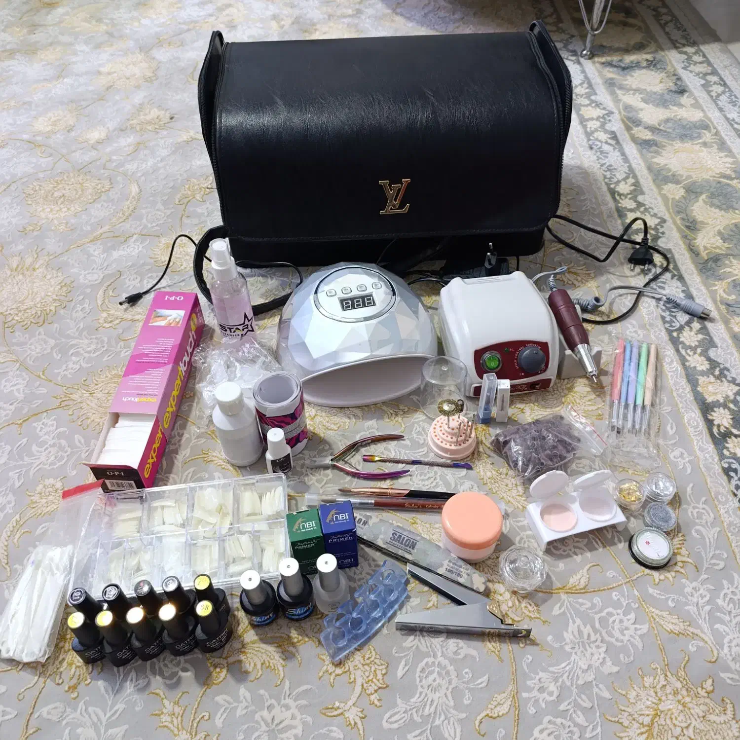 وسایل کاشت ناخن|آرایشی، بهداشتی، درمانی|ری, شهادت|دیوار