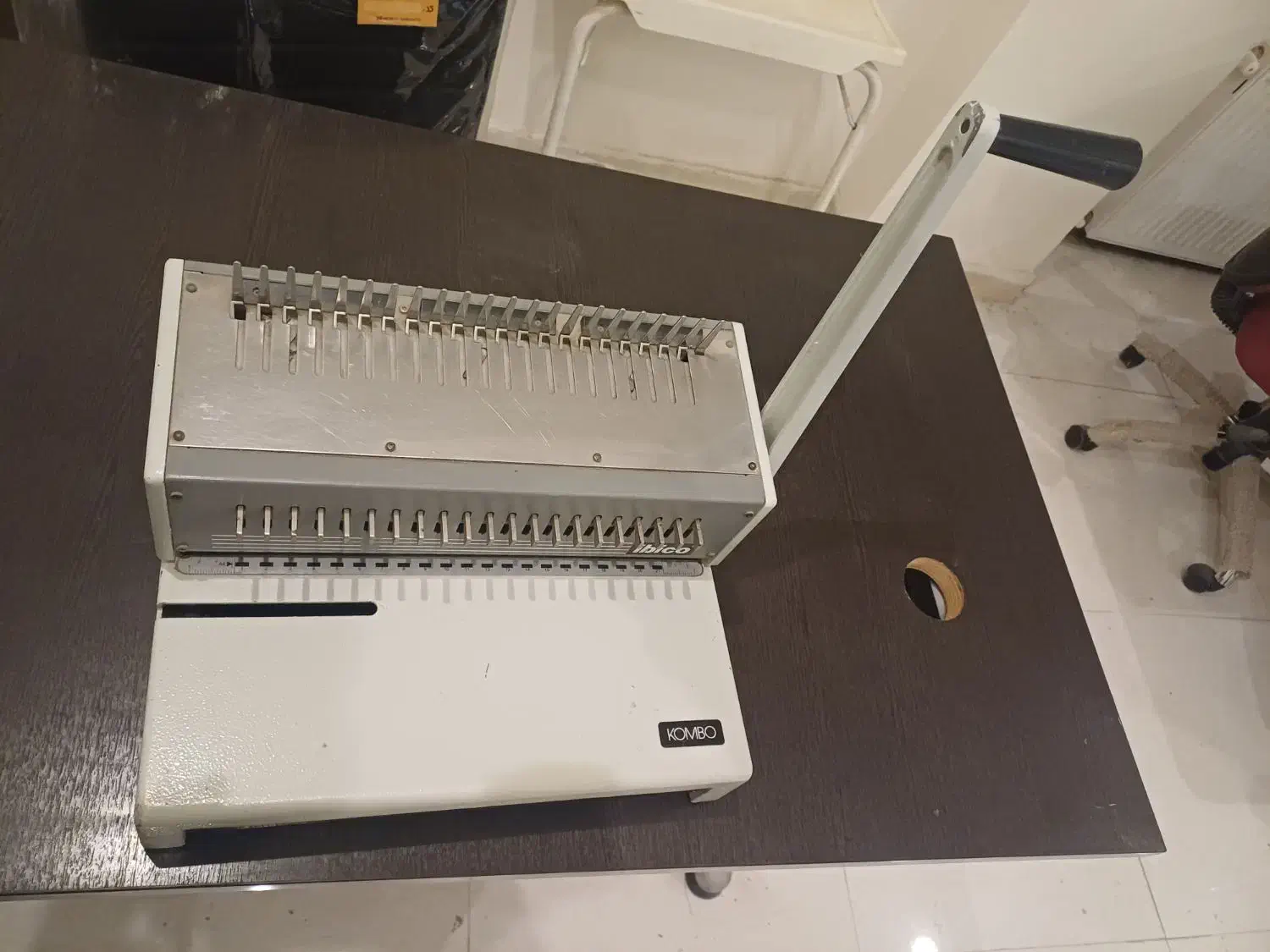 دستگاه صحافی و پانچ و سوراخ کاغذ|دفتر کار|اردبیل, |دیوار