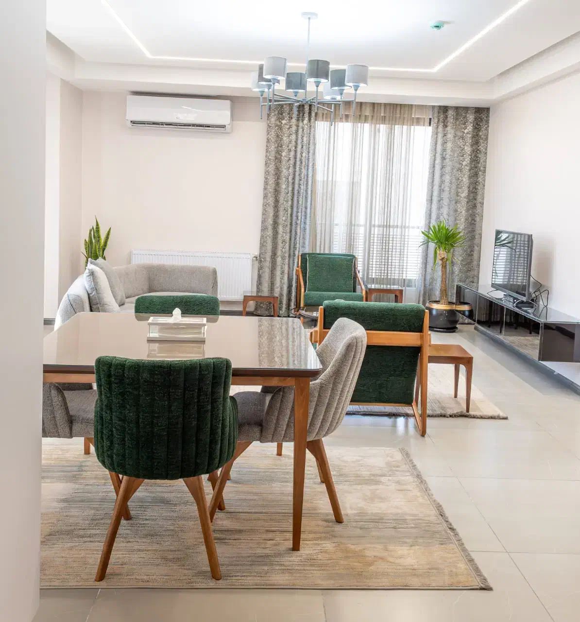 دوخوابه vip فول فرنیش بهترین لوکیشن|اجارهٔ کوتاه‌مدت آپارتمان و سوئیت|شیراز, معالی‌آباد|دیوار