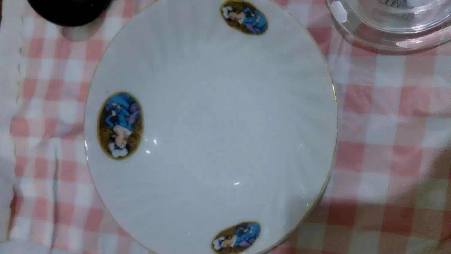 ظروف و فنجان|ظروف سرو و پذیرایی|رشت, حمیدیان|دیوار