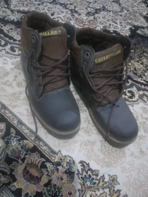 بوت اصل کاترپیلار|کیف، کفش، کمربند|قم, شهر قائم|دیوار