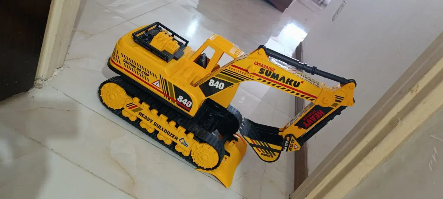 جرثقیل سالم بازار ۷۰۰ قدرتی|اسباببازی|گرگان, |دیوار