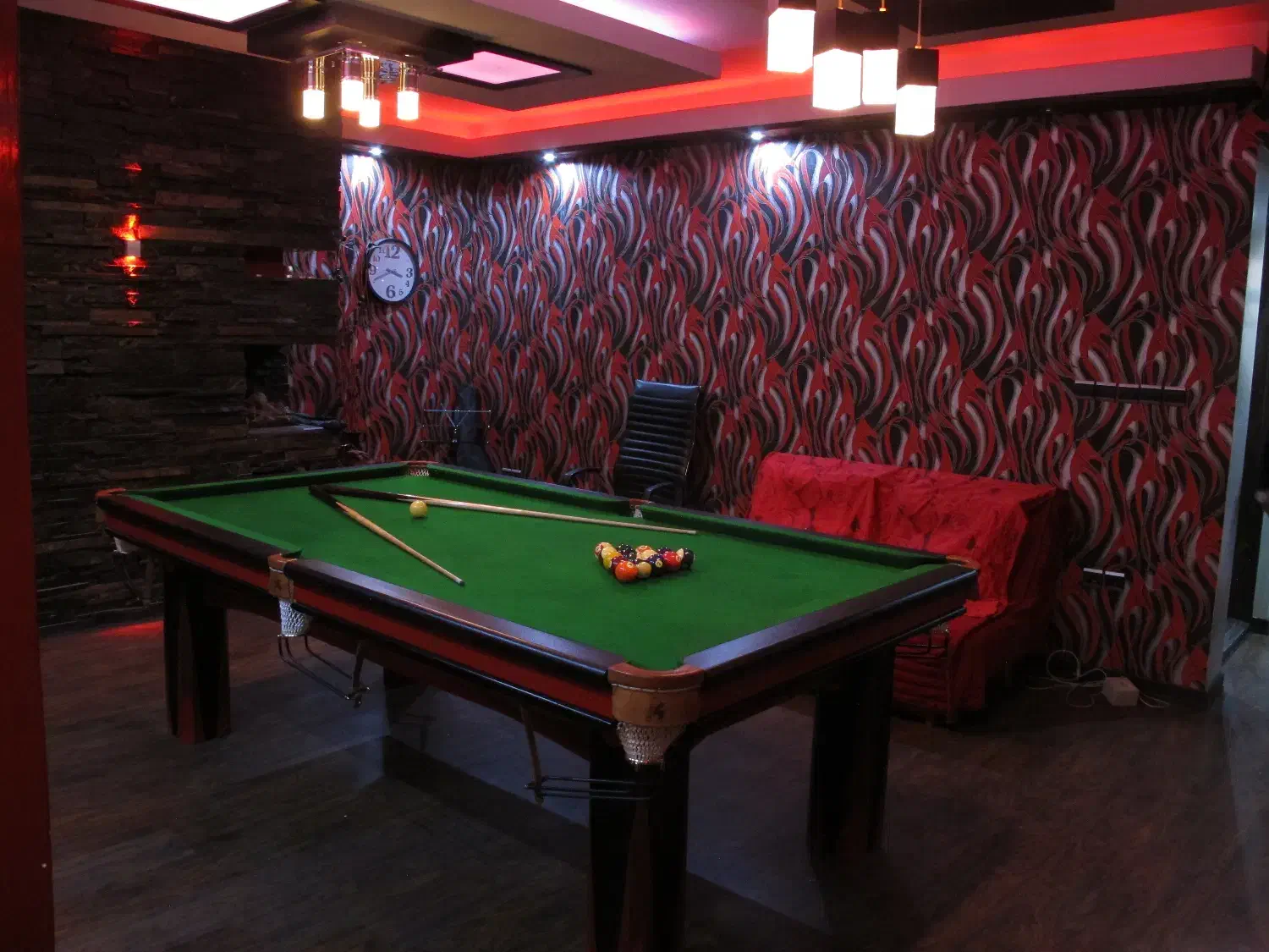 فروش میز بیلیارد زیر قیمت|تجهیزات ورزشی|تهران, شهران شمالی|دیوار