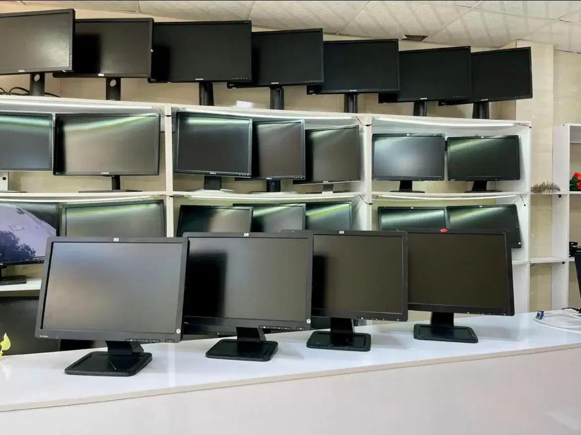 مانیتور ۱۷ دوربین|قطعات و لوازم جانبی رایانه|تبریز, |دیوار