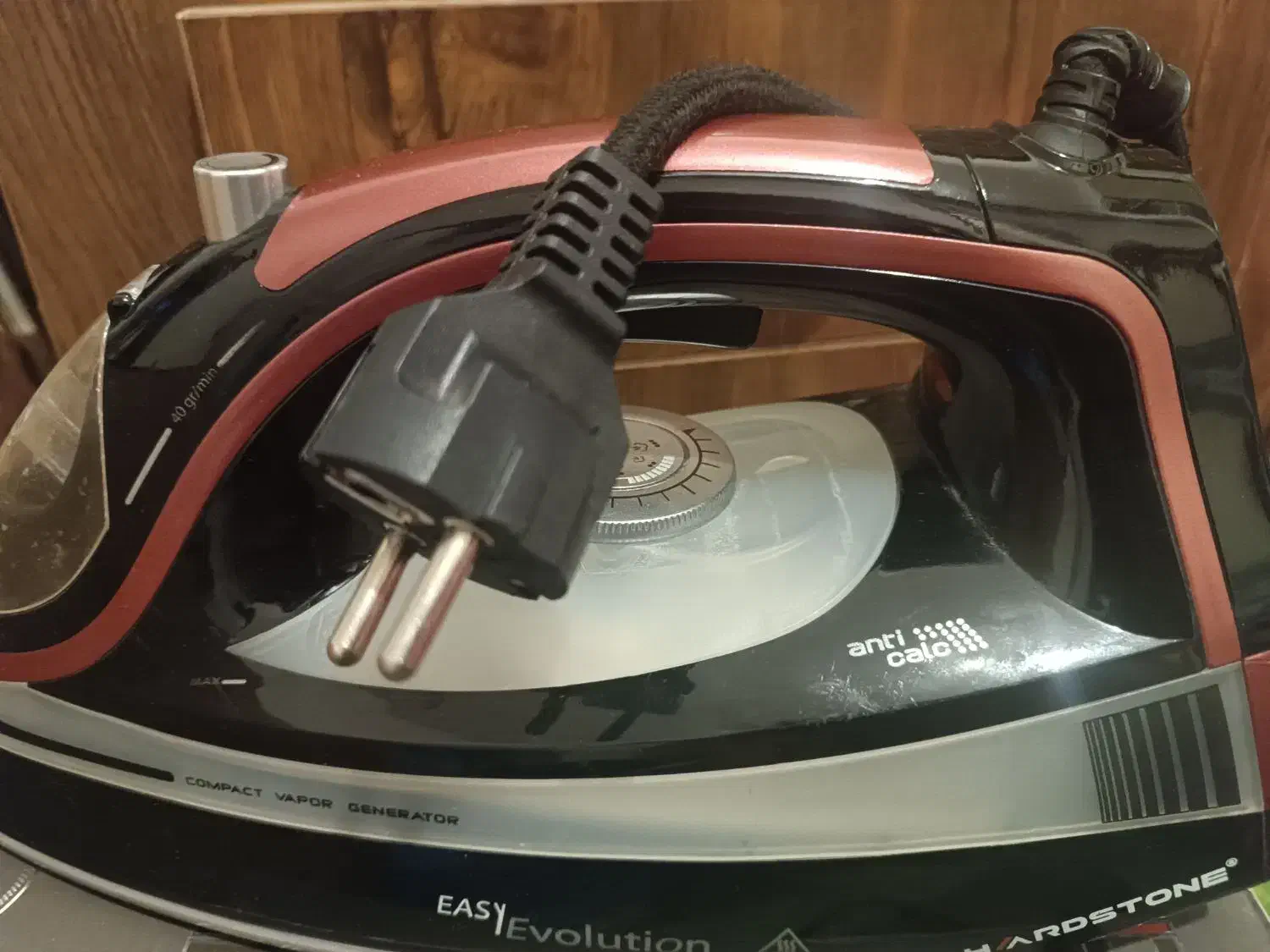 اتو بخار مشکی هاردستون|اتو و لوازم اتو|صدرا-فارس, فاز ۱|دیوار