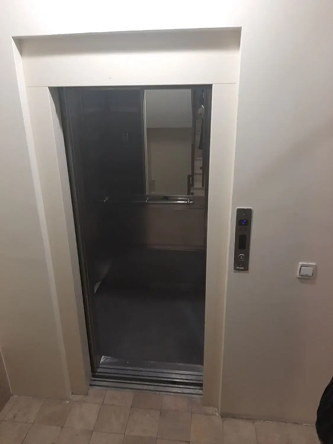 ۷۰متر.۱خواب .اکازیون خ معلم .حشمتیه